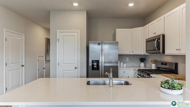 Building Photo - 1253 Susan Cir