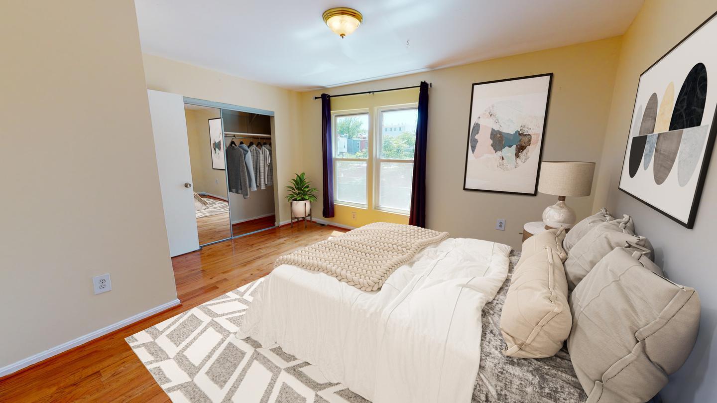 Building Photo - Updated Columbia Heights townhome near the...