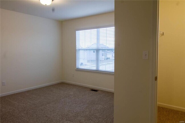 Building Photo - 212 Pearl Vista Dr