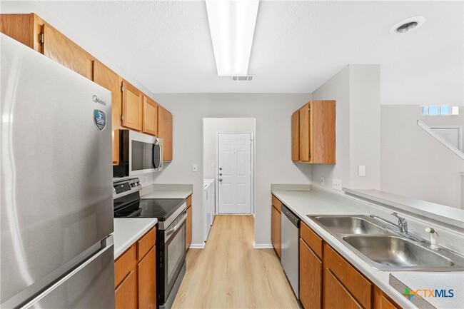 Building Photo - 867 Sagewood Trail