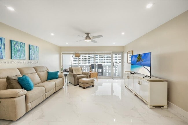 Building Photo - 2100 S Ocean Dr