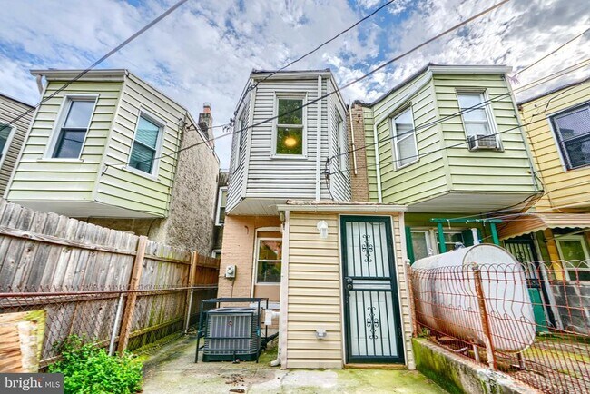 Building Photo - 1704 E Lafayette Ave