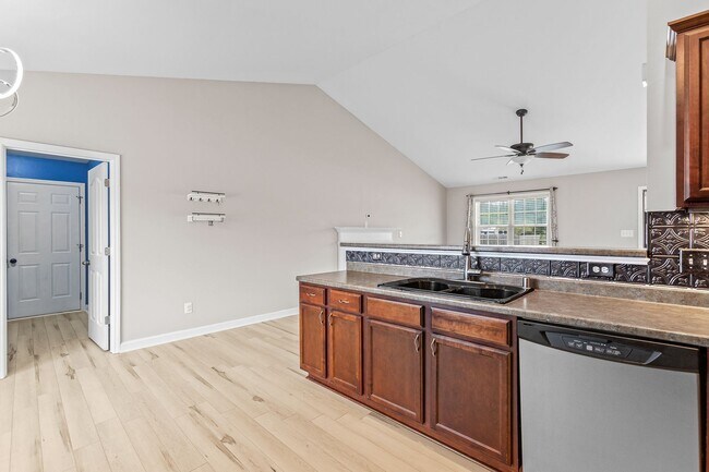 Building Photo - 214 Tall Tree Court