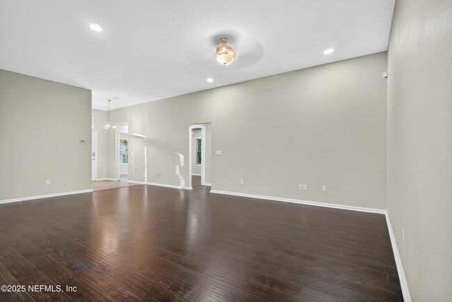 Building Photo - 15885 Bainebridge Dr