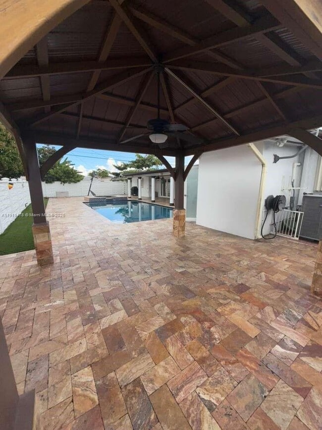 Building Photo - 8700 SW 19th Terrace