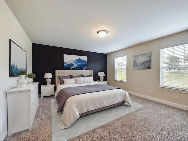 Building Photo - 3 Bed/2.5 Bath Beautiful Newer Constructio...