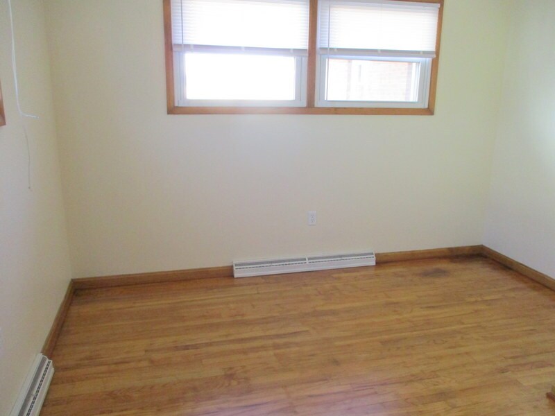 Building Photo - 538 State St