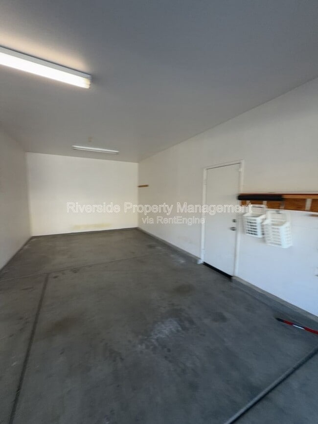 Building Photo - 3882 Strand Way