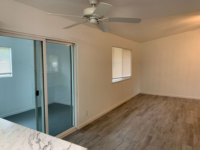 Building Photo - Super clean and move-in ready 3 Bedroom, 2 Bath!!