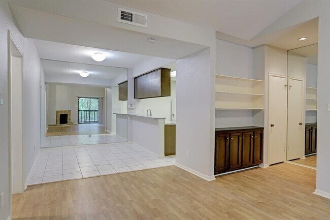 Building Photo - 11711 Memorial Dr