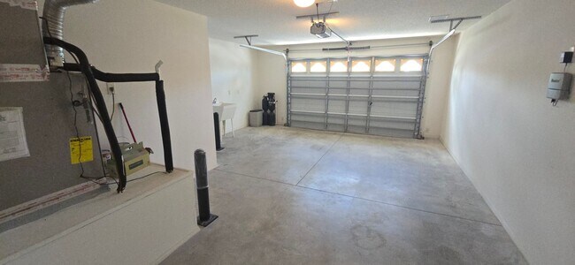 Building Photo - Welcome to Your New Home in the Village of Sabal Chase!