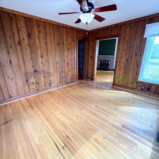 Building Photo - 8533 Circle Dr