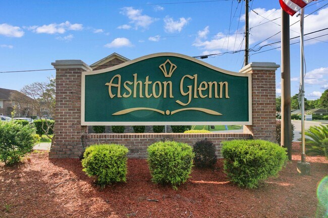 Building Photo - ASHTON GLENN