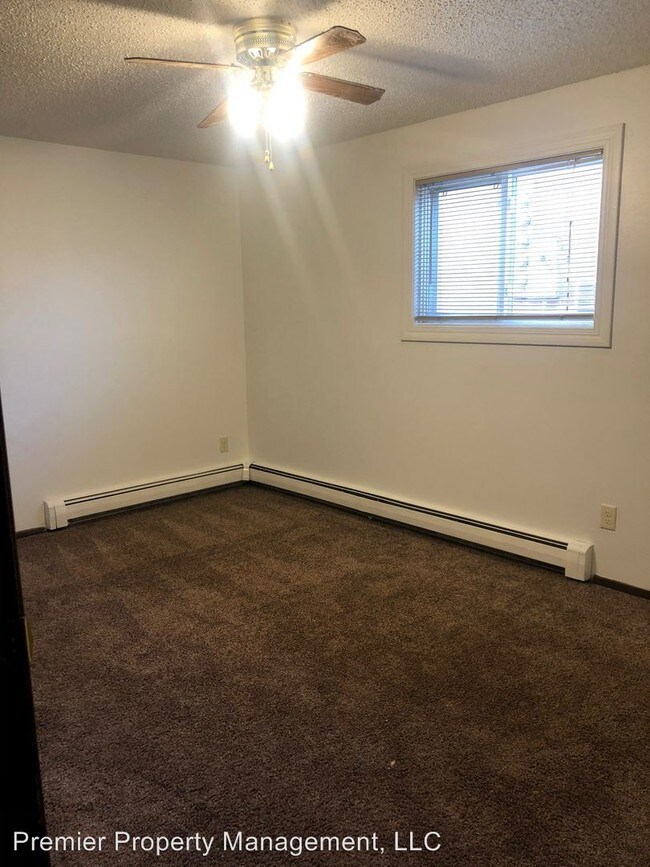 Building Photo - 1510 1st Ave NW