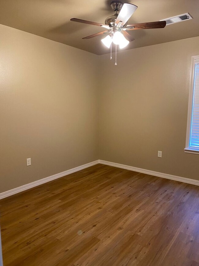 Building Photo - Come look at this new construction 3-bedroom 2-bathroom home.