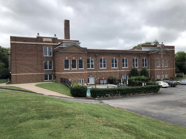 Primary Photo - Urban condo close to downtown
