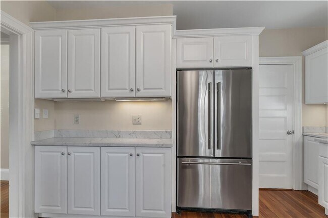 Building Photo - 98 Butler Ave