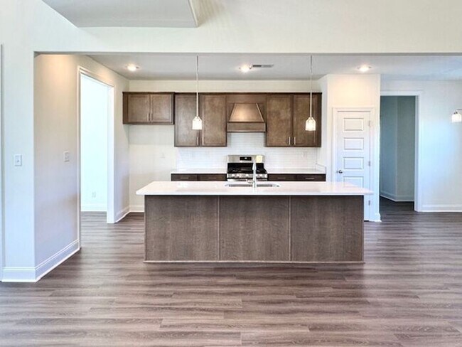 Building Photo - Move In Special! Now Leasing a Spacious 4-...