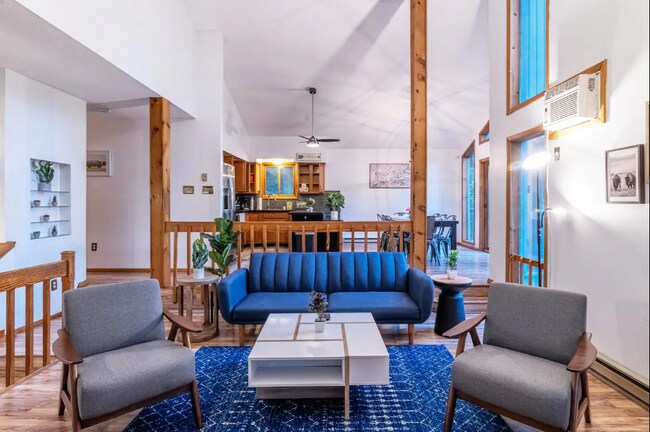 Building Photo - 322 Brentwood Dr