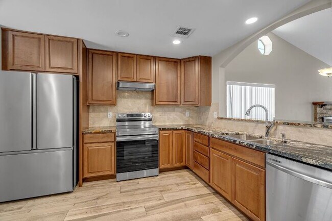 Building Photo - "Luxurious 3-Bedroom, 2 Bath Home in Prime...