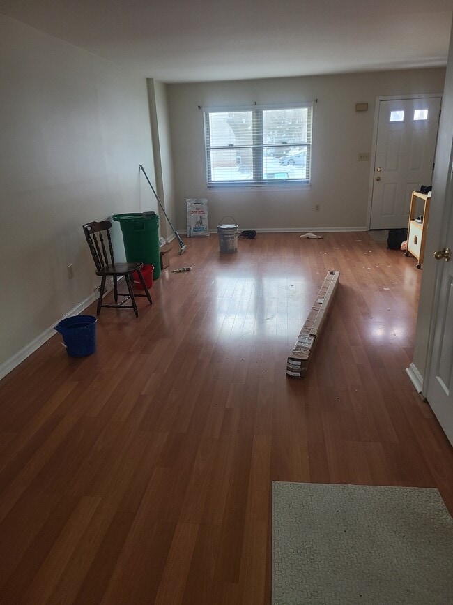 Building Photo - 1223 N Albright Ave