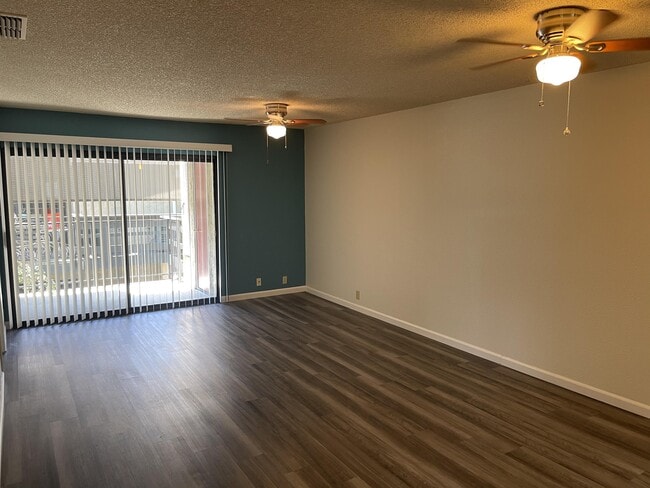 Building Photo - 1420 Sherman Ave