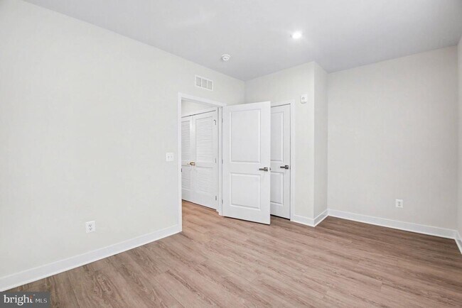 Building Photo - 1601 Potomac Shores Pkwy