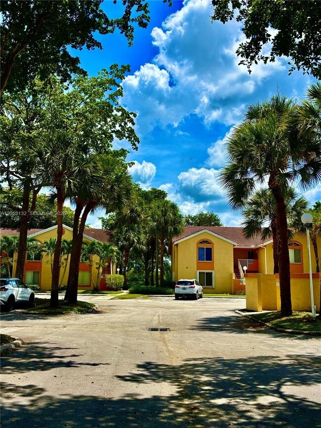 Building Photo - 1040 Coral Club Dr