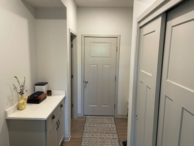 Building Photo - Home For Rent Papillion