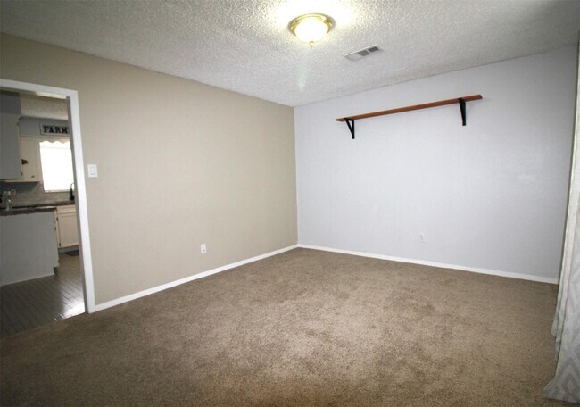 Building Photo - 1310 S Caney Dr