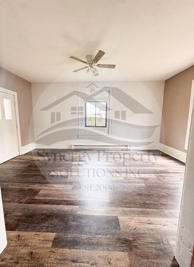 Building Photo - Lamberton Ave 21