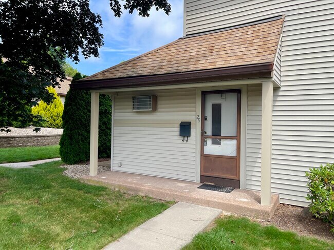 Primary Photo - 165 South St
