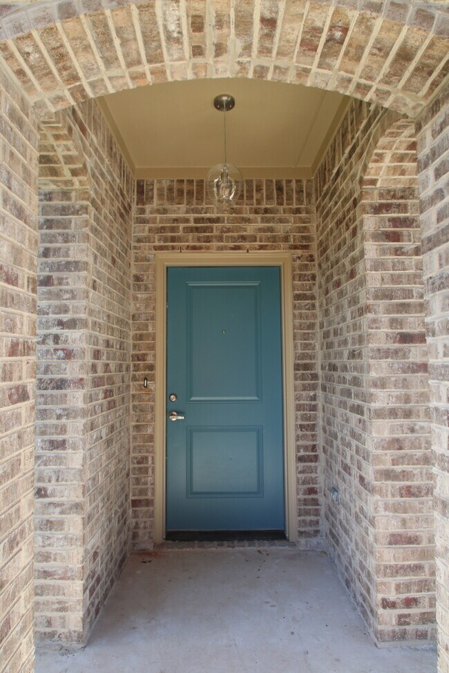 Building Photo - 8029-8031 Arbor