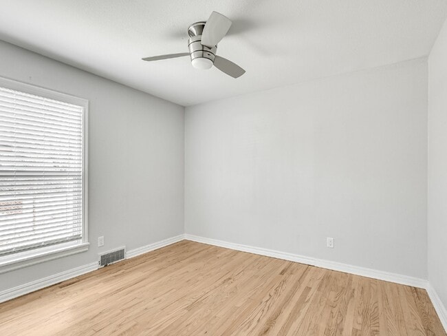 Building Photo - Beautiful Home Just Minutes from the OU Ca...