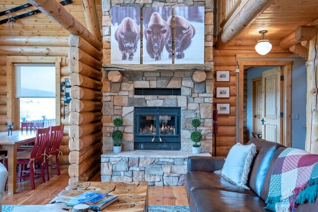 Building Photo - 2477 Middle Teton Rd