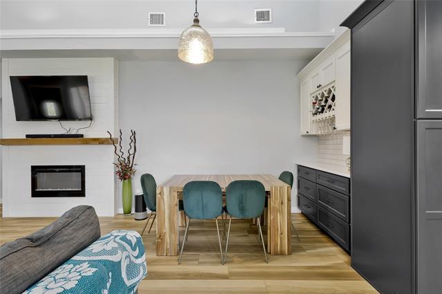 Building Photo - 2209 Walnut Grove Ln