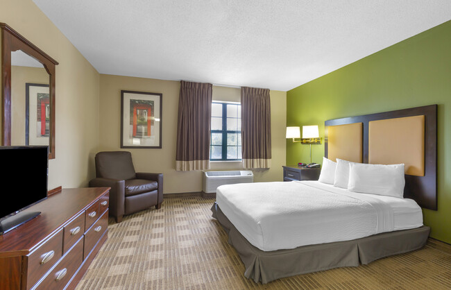 Building Photo - Furnished Studio-Baltimore - BWI Airport -...