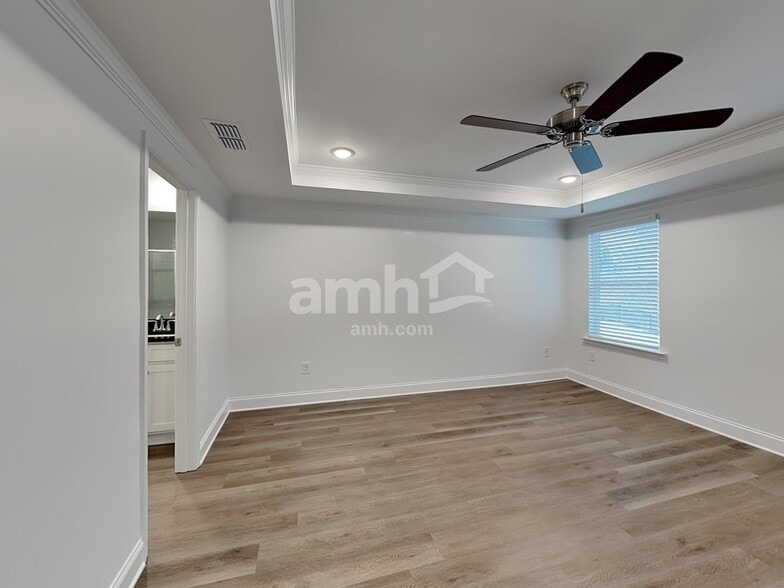 Building Photo - 29 Sapling Way