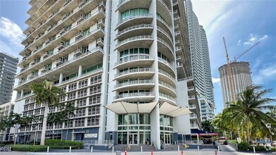 Building Photo - 690 SW 1st Ct