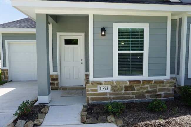 Building Photo - 11893 E Gate Dr