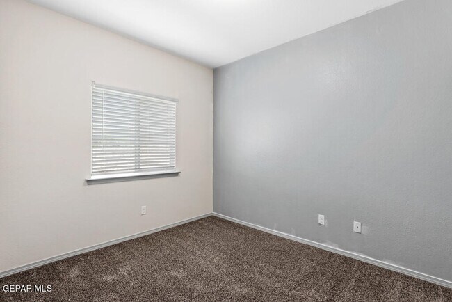 Building Photo - 11648 Flor Freesia Dr