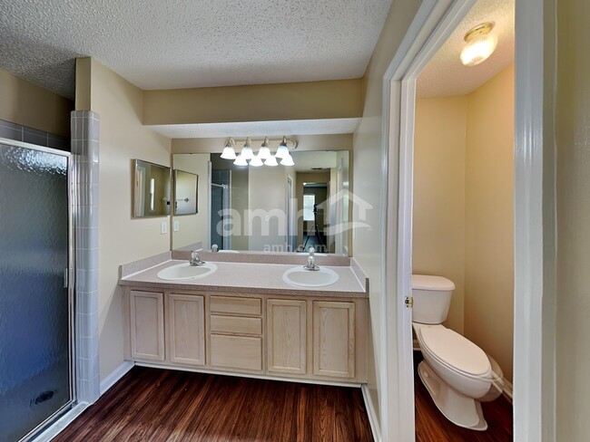 Building Photo - 3370 Westfield Dr