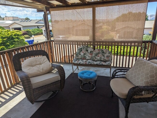 Building Photo - Attractive 3 bedroom 2 bath Condo in Wonderful Quiet Lewiston Neighborhood