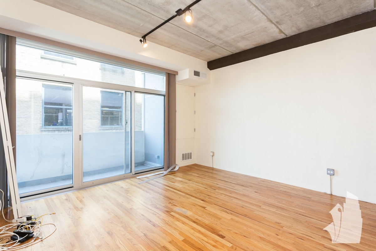 Building Photo - 630 N Franklin St