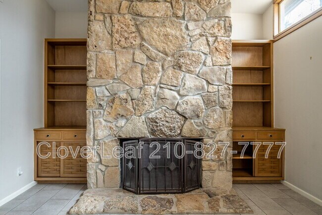 Building Photo - 2622 Hopeton Dr