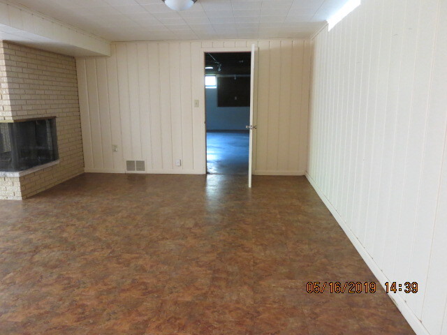 Basement - 930 W County Rd D