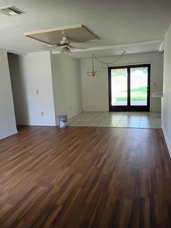 Building Photo - 8713 S Hillcrest Dr