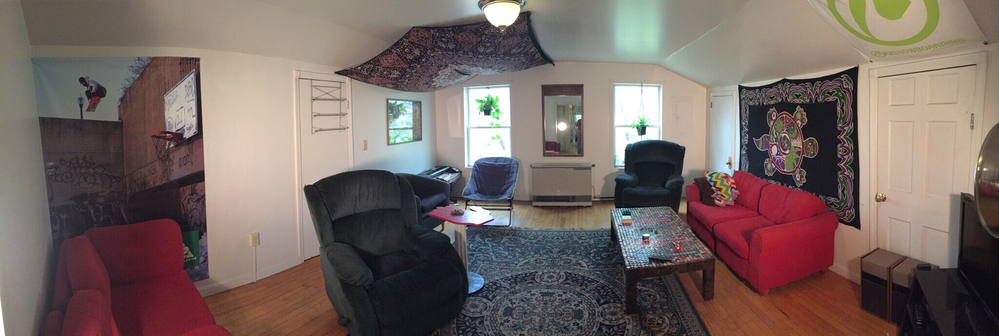 Building Photo - 196 Pine St