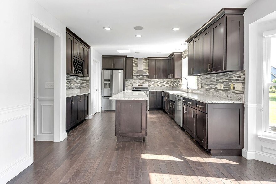 Building Photo - 4521 Links Ct