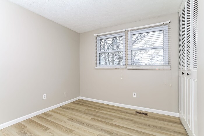 Building Photo - 5370 Casual Ct